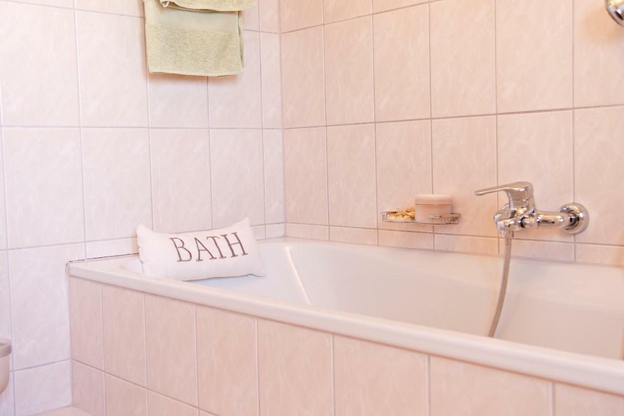 Lion Homestay Мюнхен Екстериор снимка