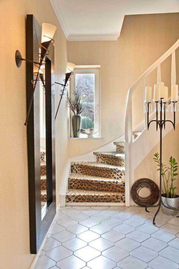 Lion Homestay Мюнхен Екстериор снимка