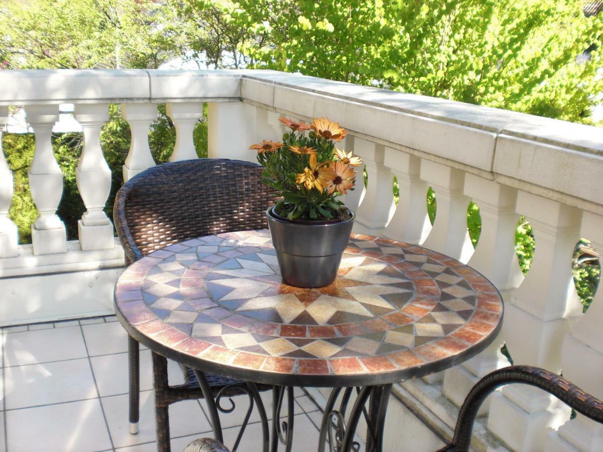 Lion Homestay Мюнхен Екстериор снимка